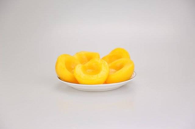 黄桃罐头能缓解新冠症状吗？黄桃罐头如何引发囤货热潮？